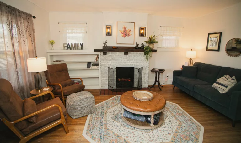 Living Room2 768x458