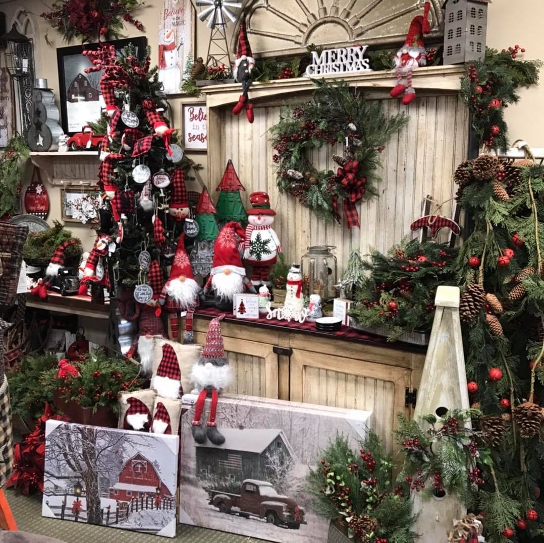 Holiday Shopping - Small Town Taylorville